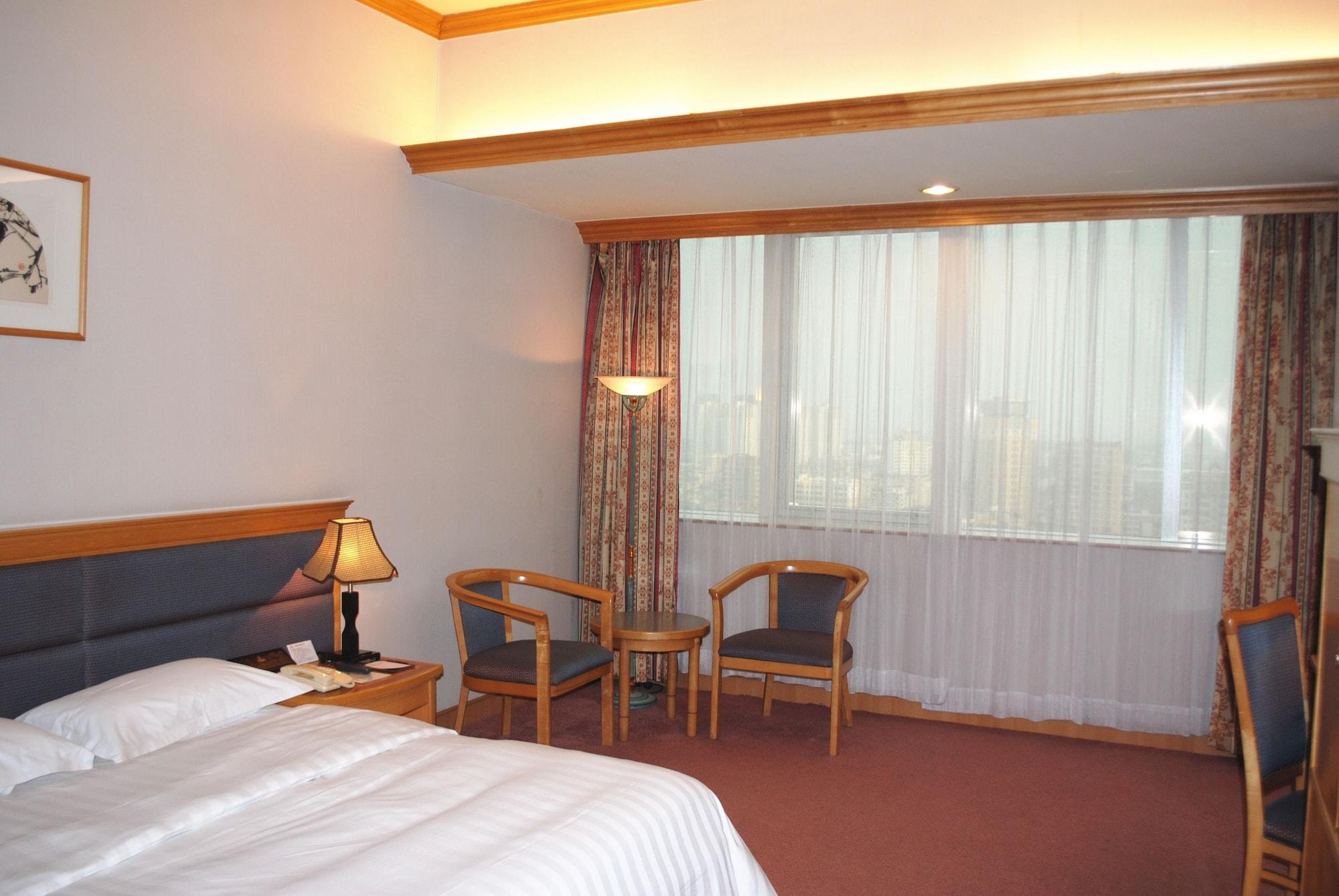 Guangzhou New Century Hotel Экстерьер фото