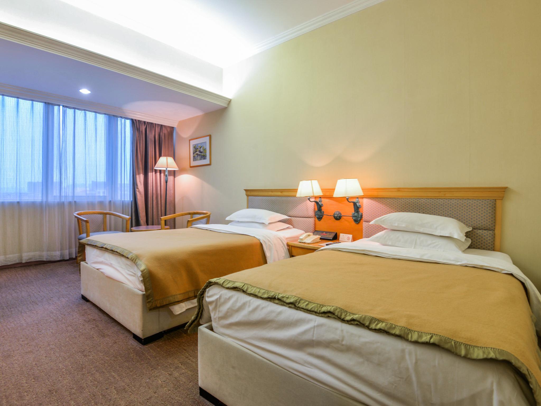 Guangzhou New Century Hotel Экстерьер фото