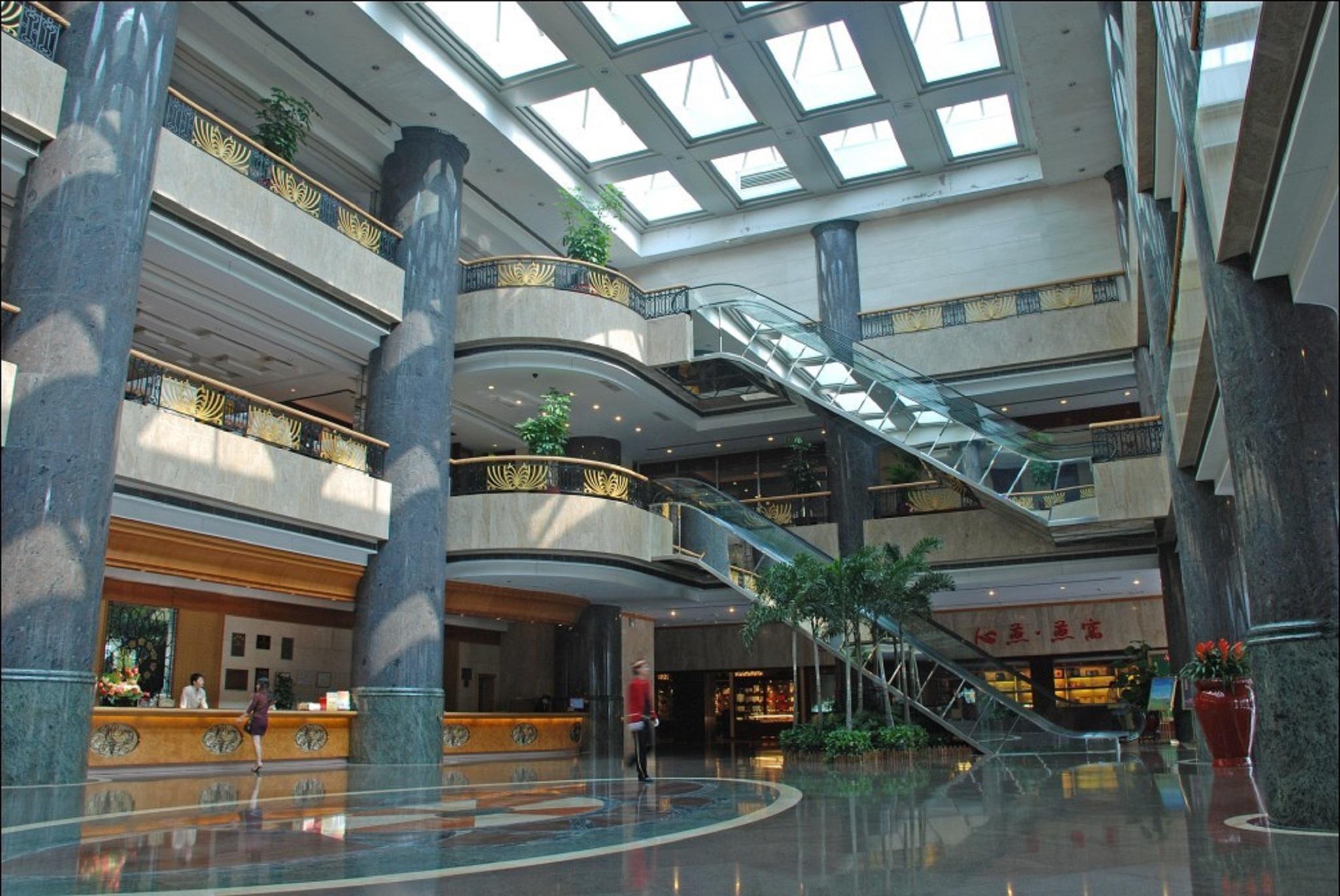 Guangzhou New Century Hotel Экстерьер фото