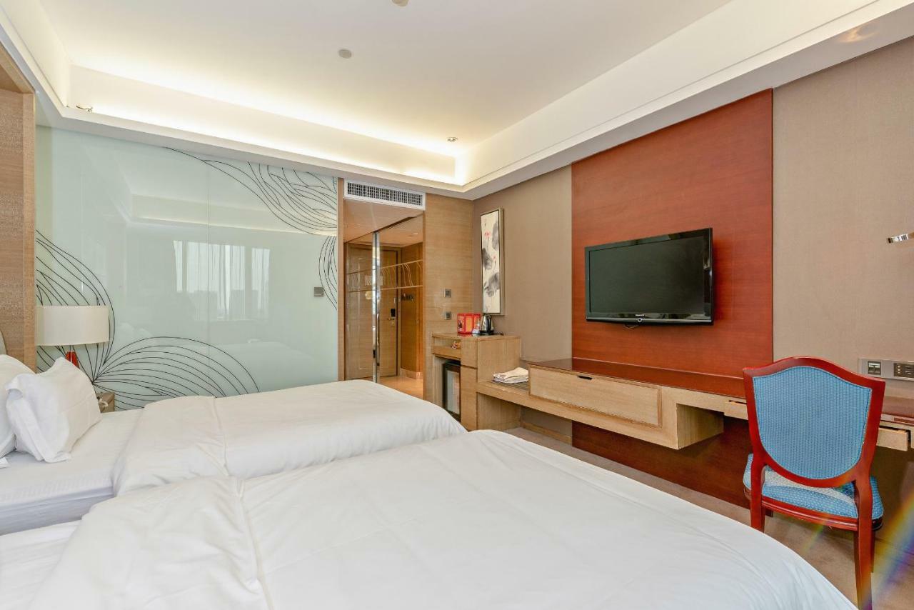 Guangzhou New Century Hotel Экстерьер фото