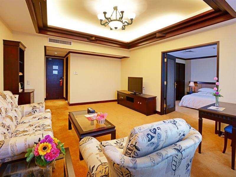 Guangzhou New Century Hotel Экстерьер фото