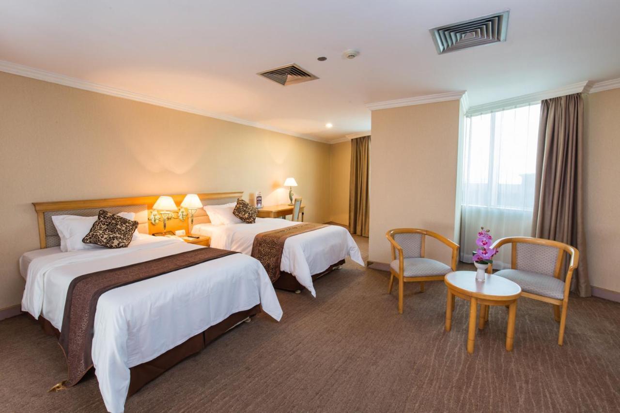 Guangzhou New Century Hotel Экстерьер фото
